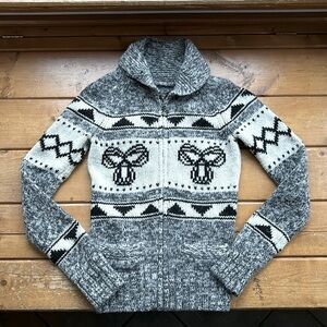 TNA(Aritzia) Wool Cowichan Style Cardigan